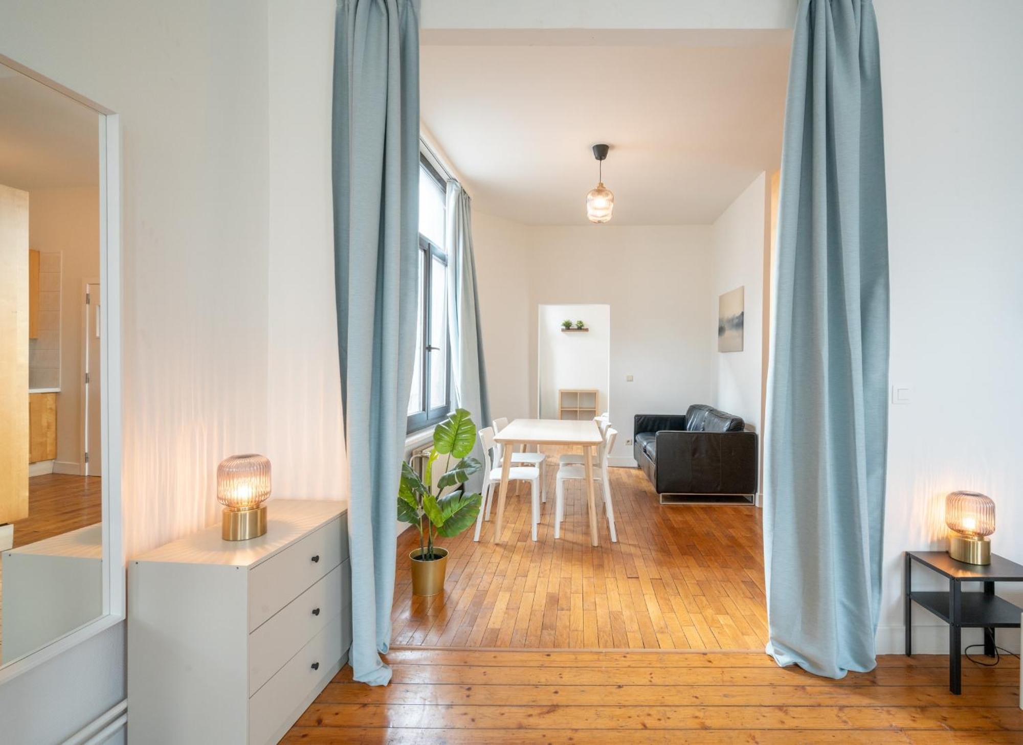 Apartment Authentic Center *